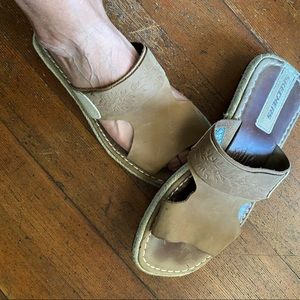 SKECHERS leather slides